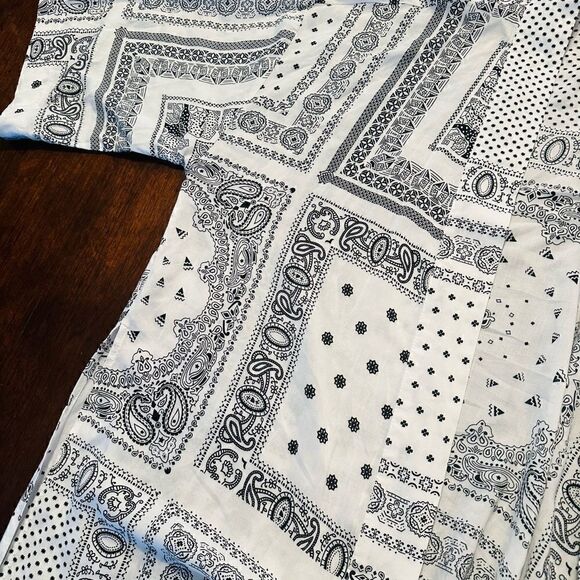 Lush black and white open front, midi duster. - Picture 3 of 5